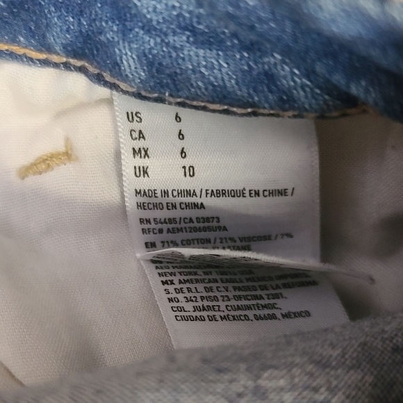 AEO Midi Distressed Jean Shorts - Picture 4 of 5